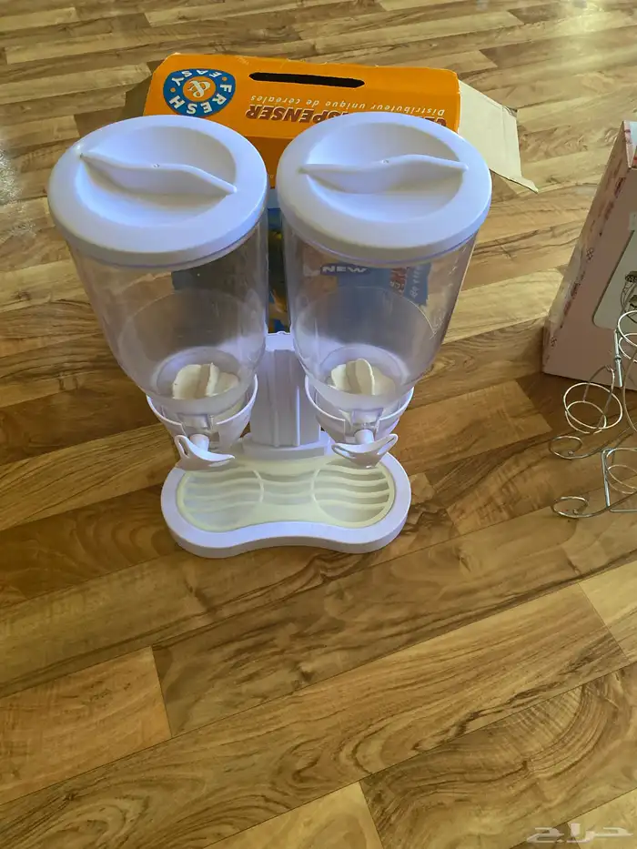 علاقه ملابس قابله لزياده الطول وحامل كبكيك وصنابير الكورن ف 3