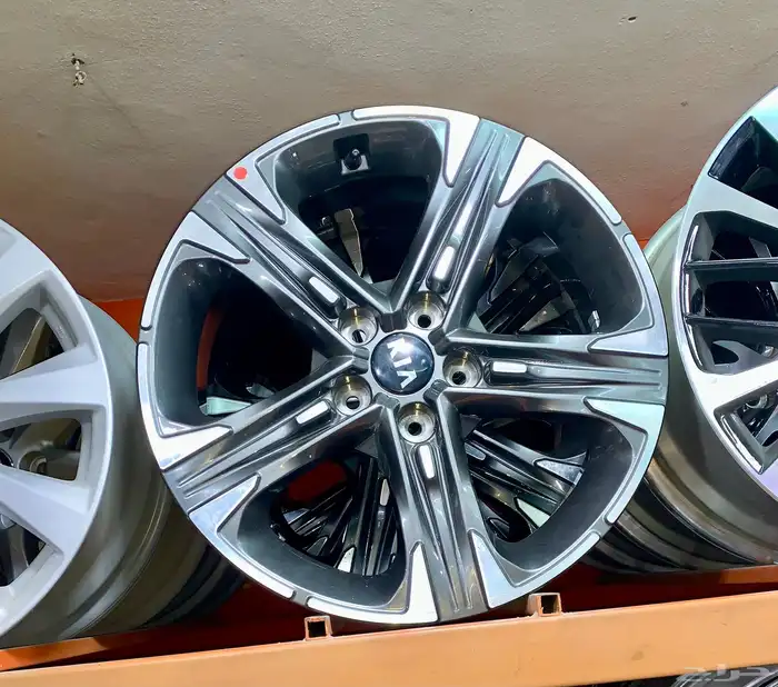 جنوط كيا كي فايف (K5) 2022 مقاس 18 اصلية وكالة 1