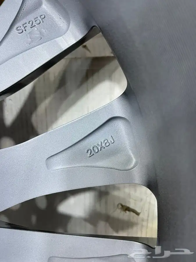 جنوط جيب لاندكروزر مقاس 20 4