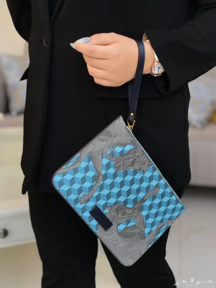 باوتشات لوب نوير توب كوالتي 17