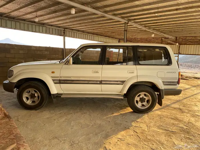 لاند كروزر 97 نظيف قير عادي تم البيع تم البيع 2