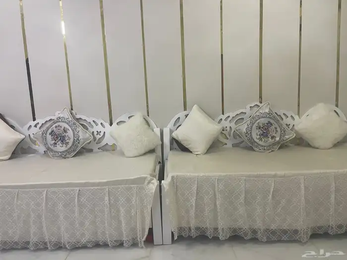 للبيع كراسي خشب 3