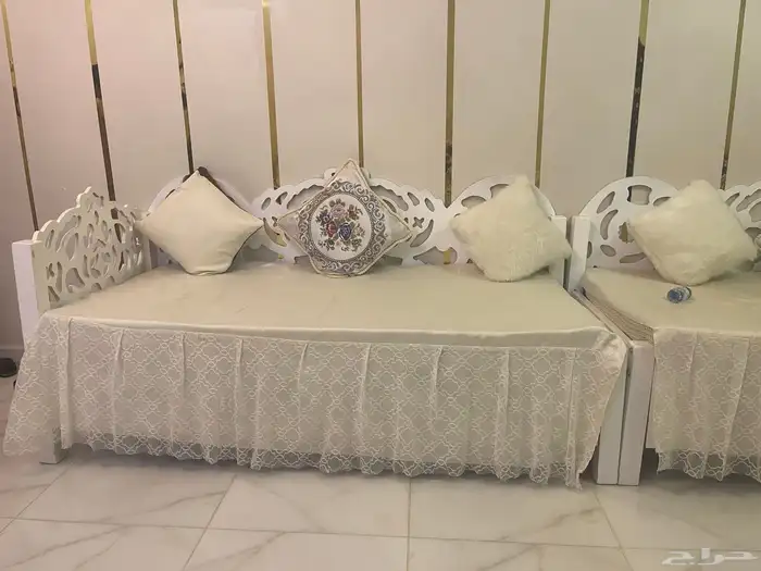 للبيع كراسي خشب 2