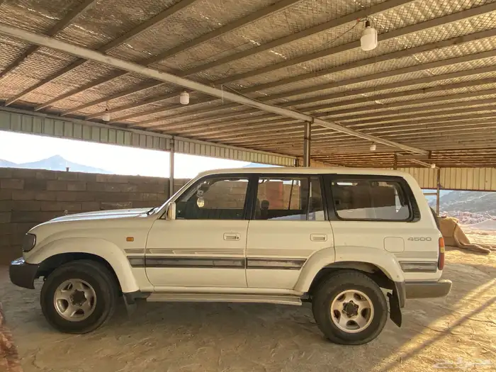 لاند كروزر 97 نظيف قير عادي تم البيع تم البيع 3