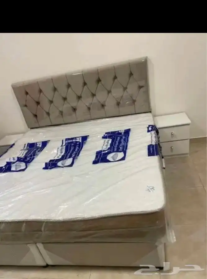 سرير خشب 1