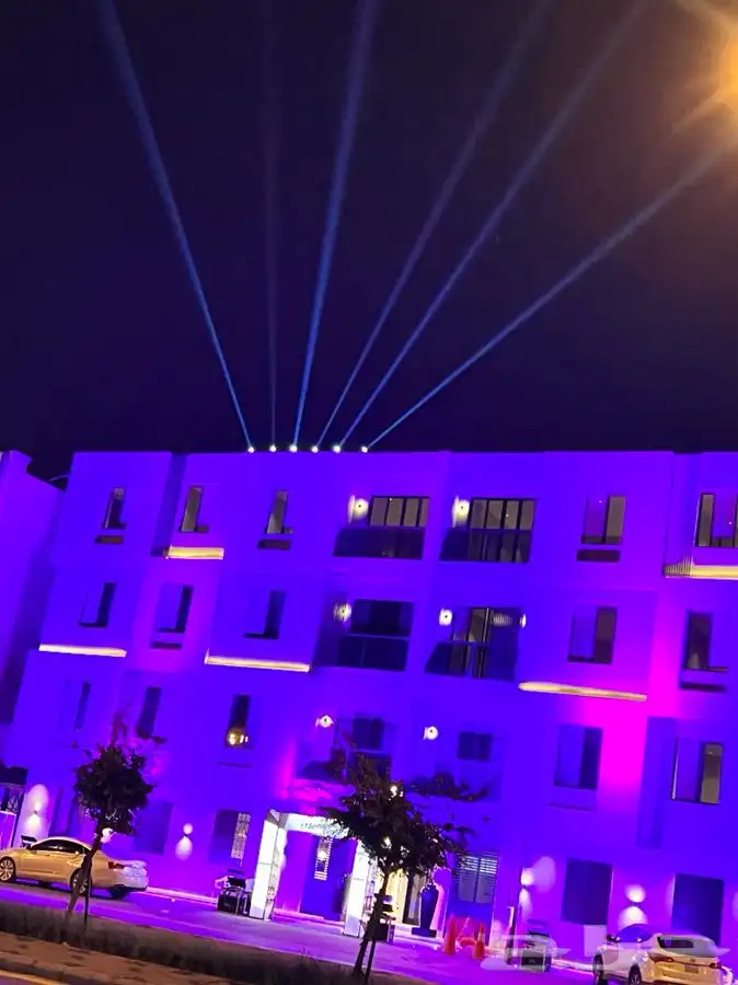 افتتاحات. تراس. سيتي كلر. بيمات. ليازر. شاشات. قوس بلون. 3