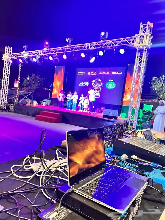 افتتاحات. تراس. سيتي كلر. بيمات. ليازر. شاشات. قوس بلون. 2