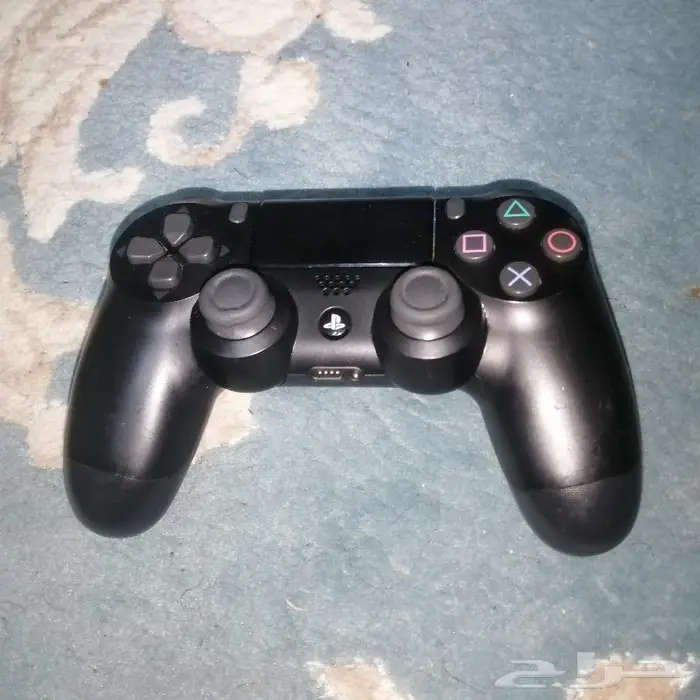 يد سوني 4 اصلي نظيفه 0