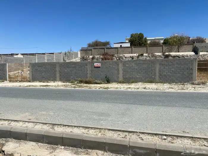 حوش بمحافظة بلقرن الحميد قريب من مسجد إمام الدعوة للإيجارفقط 3