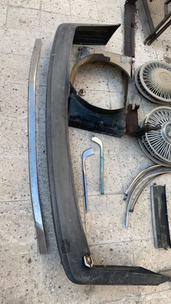 قطع كرسيدا 84-88 معظمها جديدة وأصليه 18