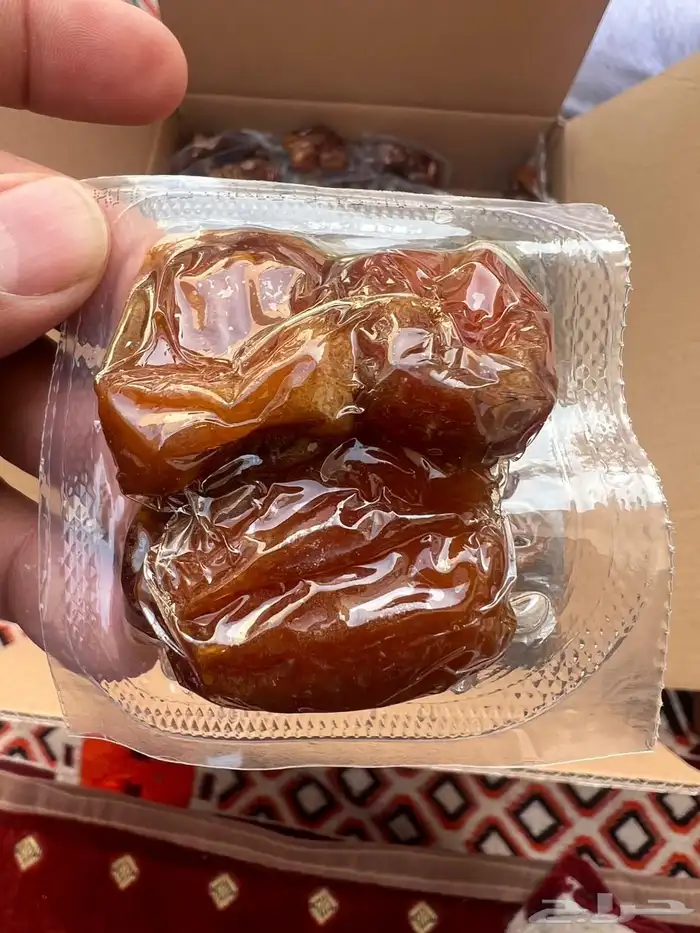 نورفاد تمور خلاص كميات تفطير مربعات 3