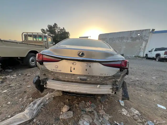 لكزس ES350 تشليح قطع غيار فقط 2