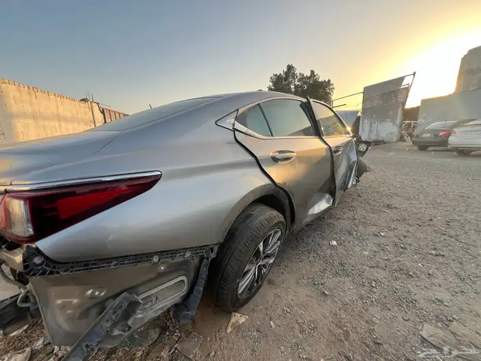 لكزس ES350 تشليح قطع غيار فقط 0