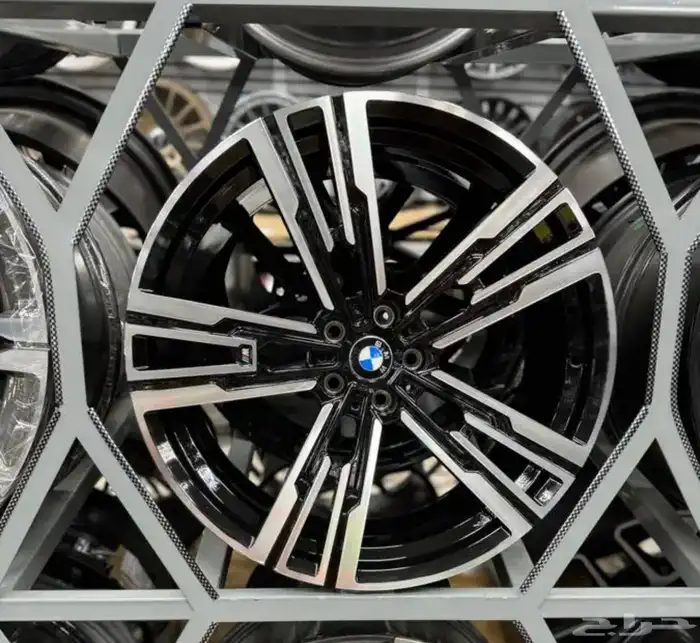 جنوط بي ام دبليو الفئة 7 موديل 2024 16