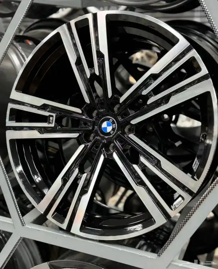 جنوط بي ام دبليو الفئة 7 موديل 2024 17