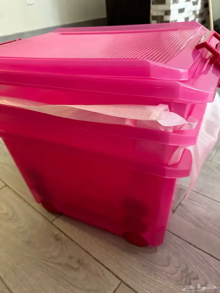 علب بلاستك عميقه فوشي اللون 5