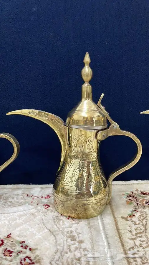 دلة طقم دلال رسلان اصلية وقديمة منقوشة ختم الصانع فايز 3