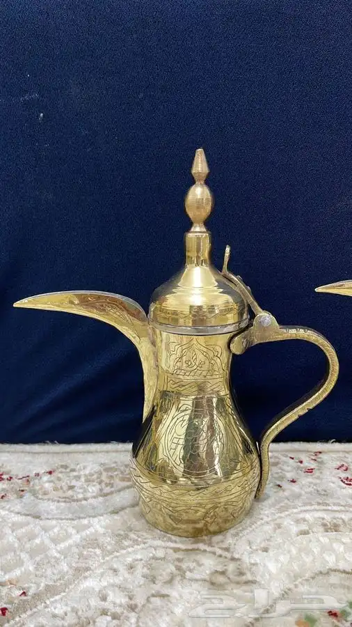 دلة طقم دلال رسلان اصلية وقديمة منقوشة ختم الصانع فايز 6