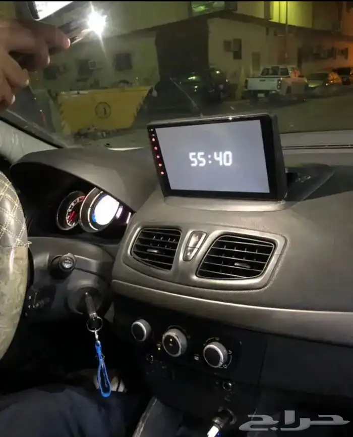 شاشة رينو سفران 2012 0