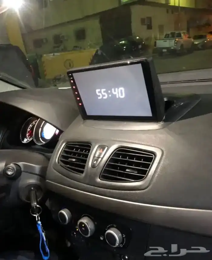 شاشة رينو سفران 2012 1