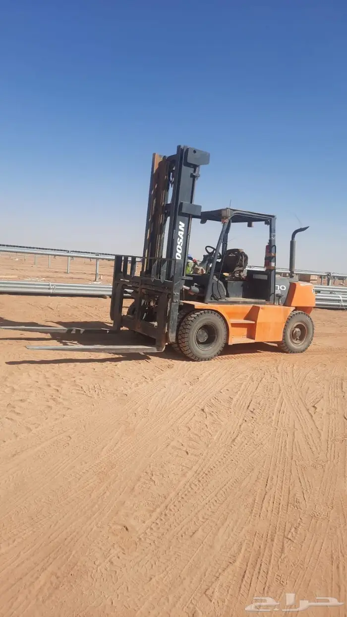 رافعه شوكية فوركلفت للايجار والمشاوير forklift for rent 0