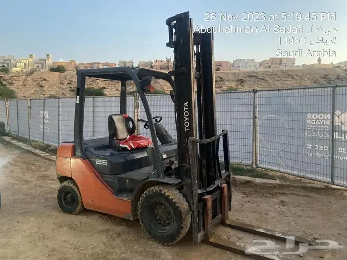 رافعه شوكية فوركلفت للايجار والمشاوير forklift for rent 30