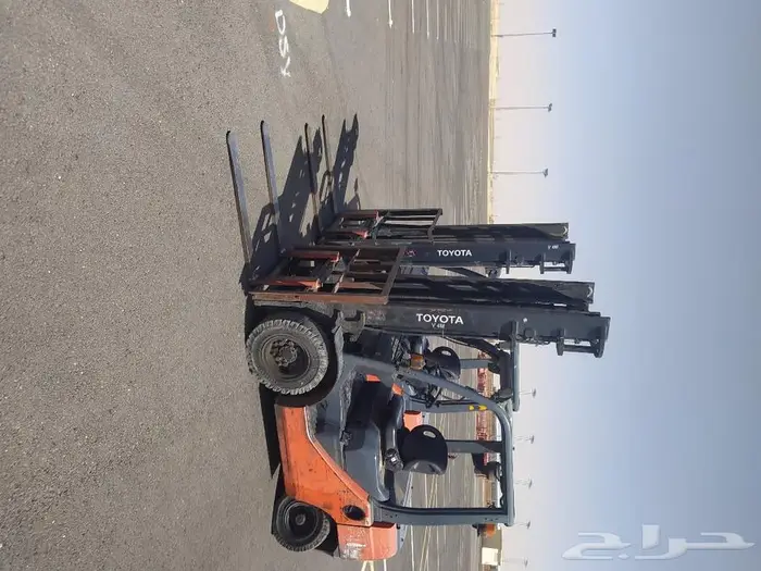 رافعات شوكية فوركلفت وكرينات للايجار forklift telehandler 1