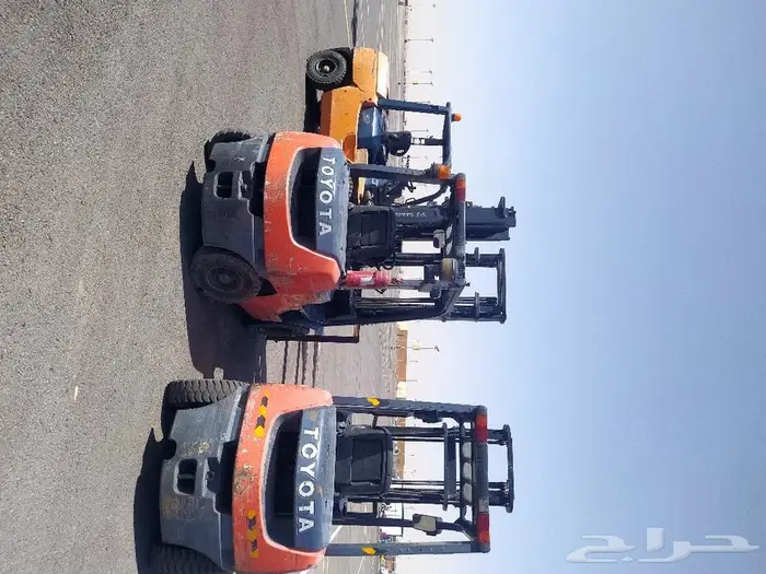 رافعات شوكية فوركلفت وكرينات للايجار forklift telehandler 5