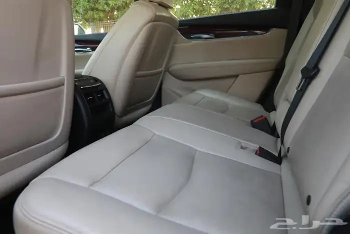 كاديلاك xt5 2017 13