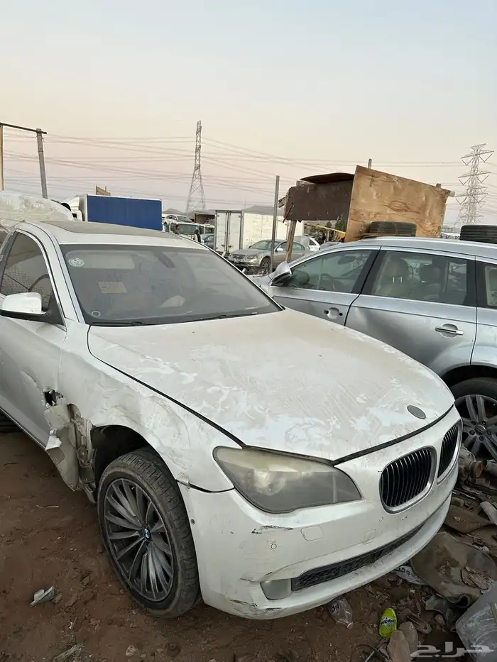 قطع غيار تشليح بي ام 750 موديل 2010 1