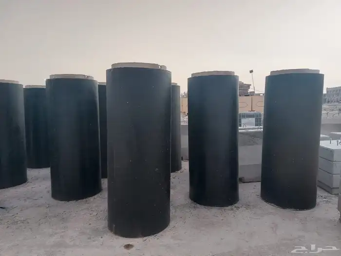 متخصون في انتاج الحواجز الخرسانية 35