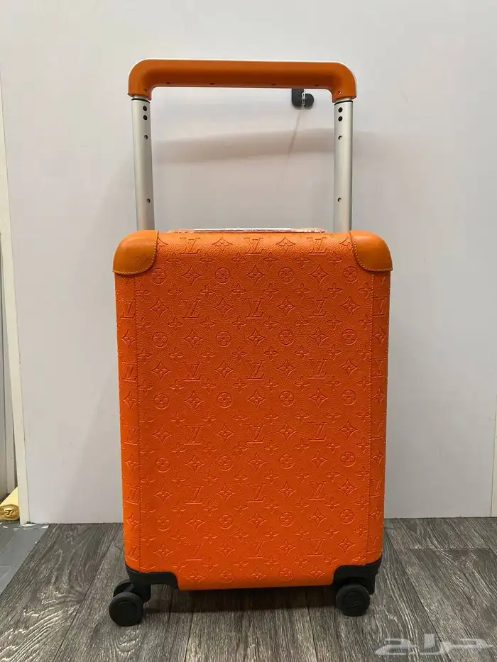 شنط السفر من lv 8