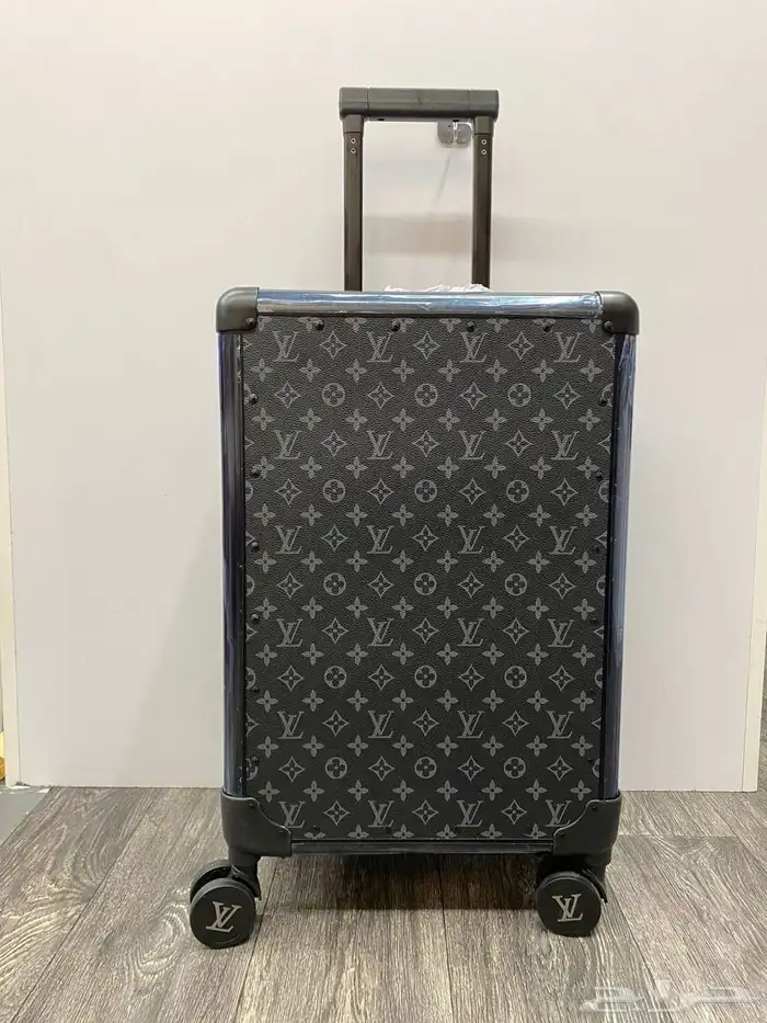 شنط السفر من lv 9