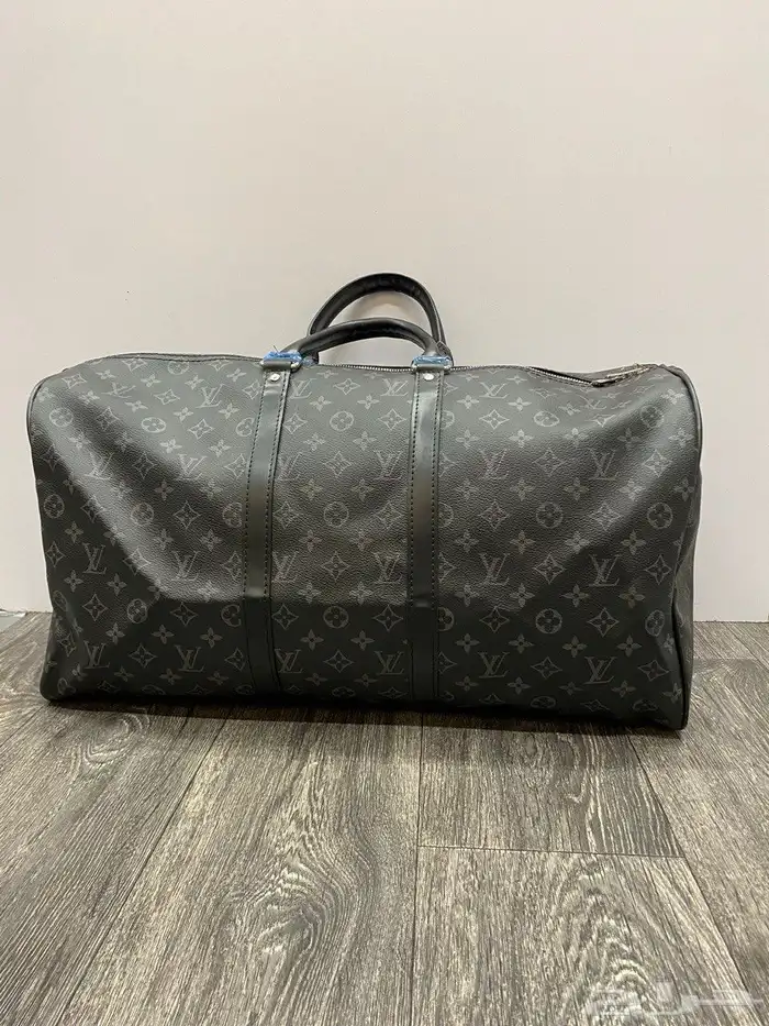 شنط السفر من lv 16