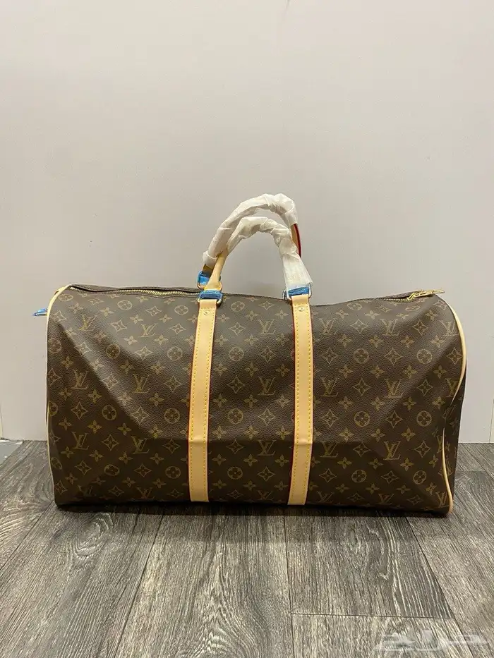 شنط السفر من lv 21