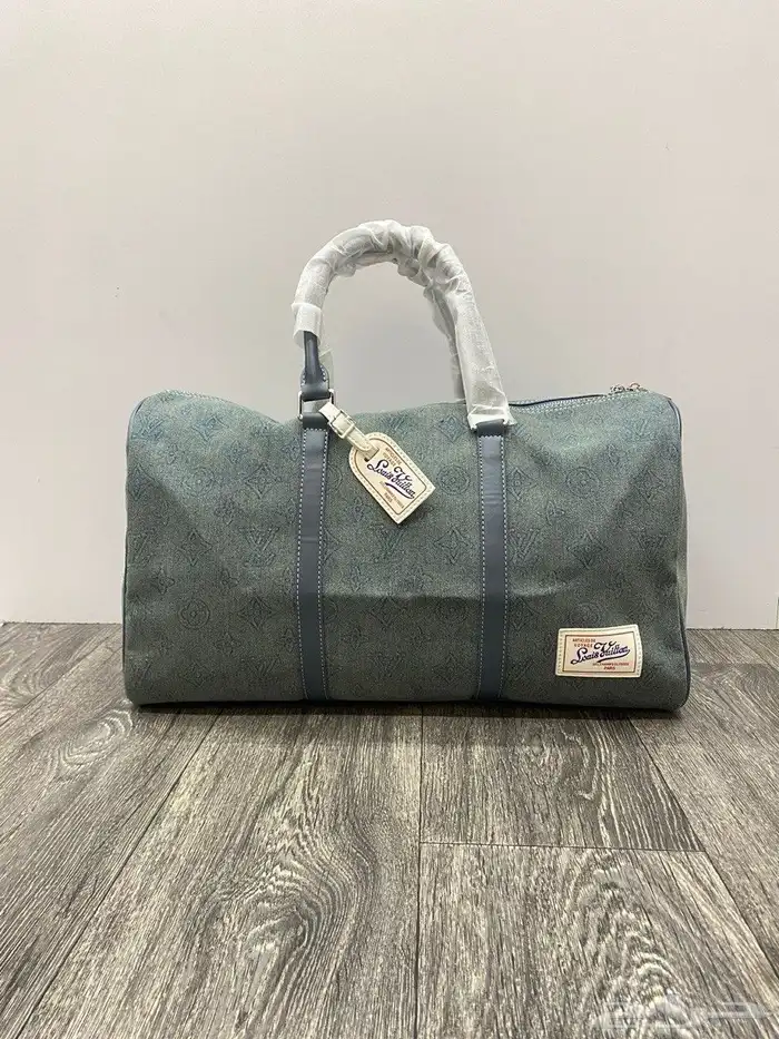 شنط السفر من lv 13