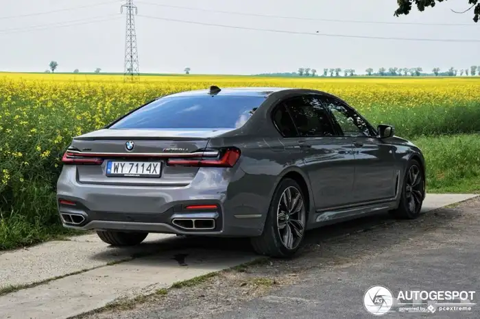 مساعدات بي ام G12 2018 2019 مساعد بي ام دبليو 730i 2017 4