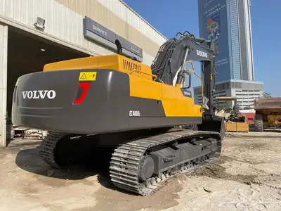 بوكلين 2023 مقاس 480 للإيجار والمشغل لديه رخصة ارامكو Spsp 0