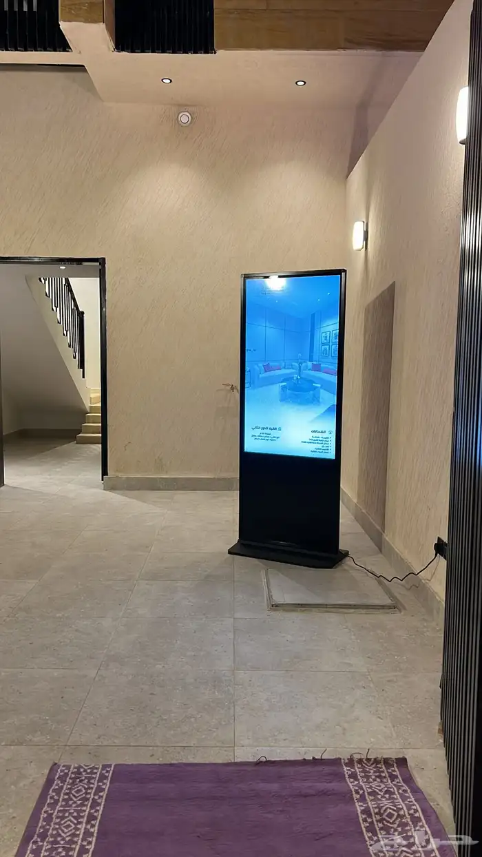 شاشات طوليه وعرضيه للايجار وللبيع 3