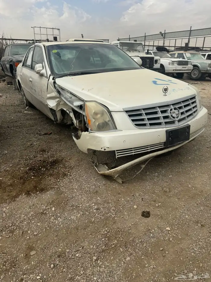 كاديلاك DTS الموديل 2009 للبيع قطع غيار فقط فقط 1