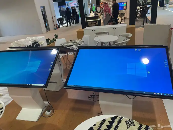 شاشات طوليه وعرضيه للايجار وللبيع 1