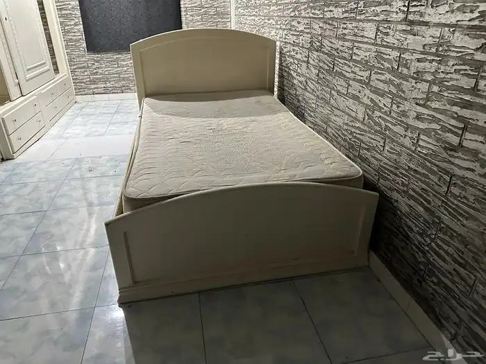 سرير للبيع 8