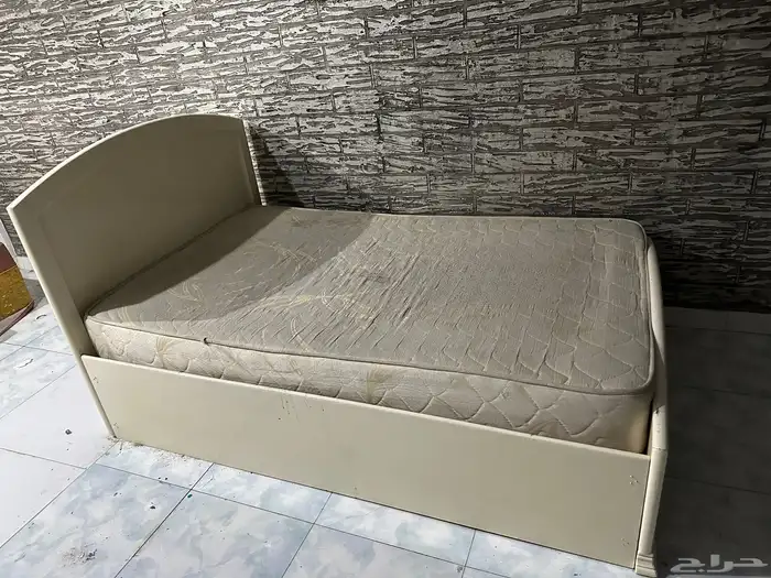 سرير للبيع 7