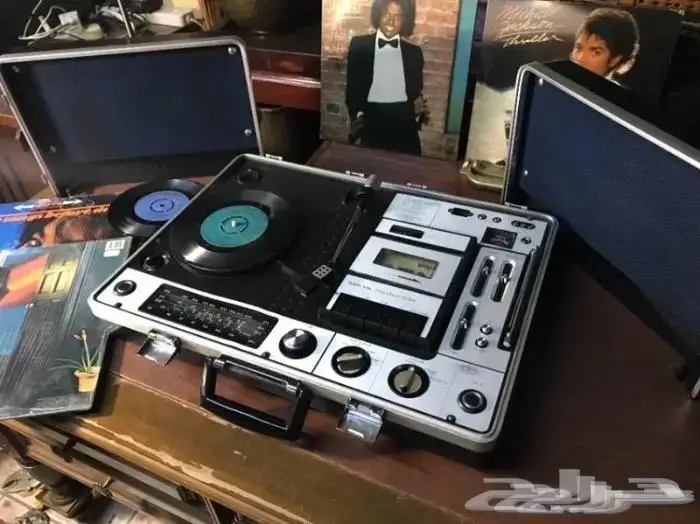 مشغل اسطونات بكم وراديو ومشغل كاسيت اليابان 23