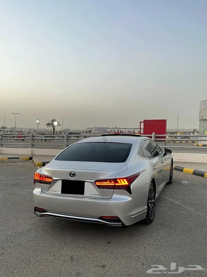 لكزس LS500h-2021 عبداللطيف جميل(( تم البيع )) 3