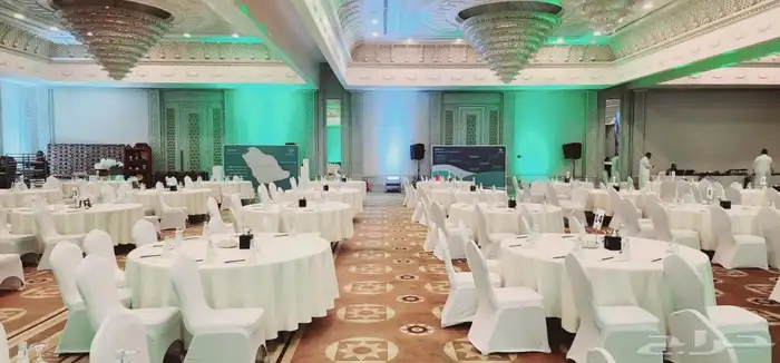 كراسي وطاولات للايجار 7