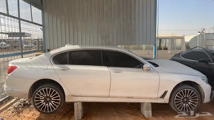 بي ام 740 موديل 18 قطع غيار تشليح مقبل 2