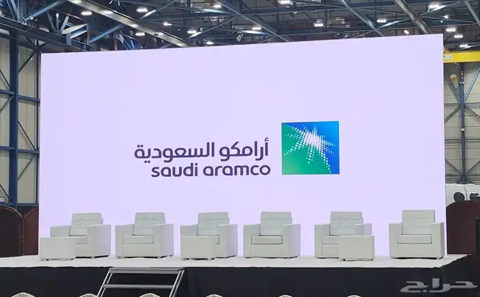 كراسي وطاولات للايجار 14