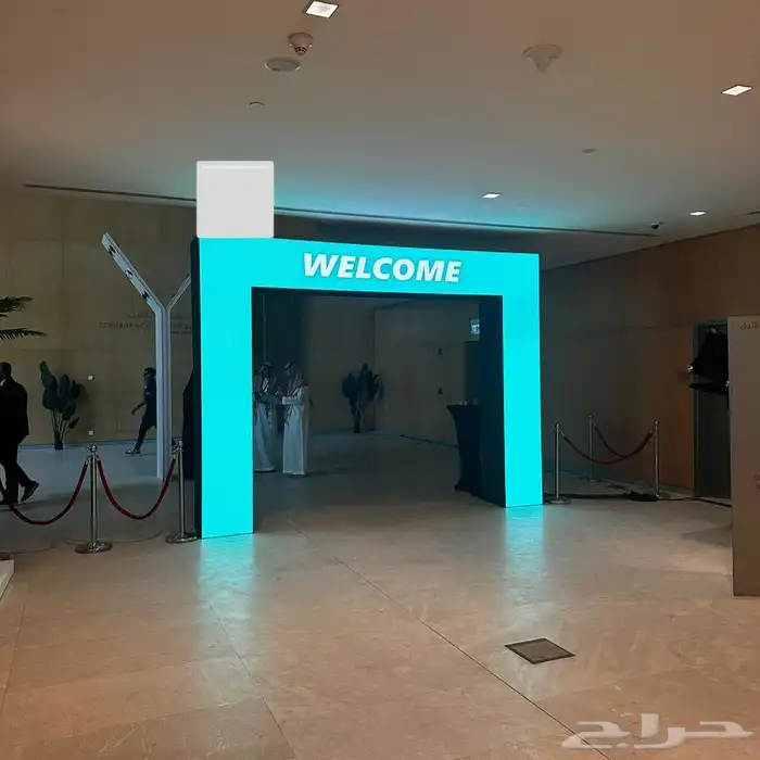 تنظيم فعاليات ومعارض ومؤتمرات شاشات واضاءات 3