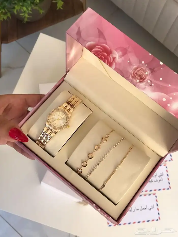 هدايا نسائي ساعه وساوره 12
